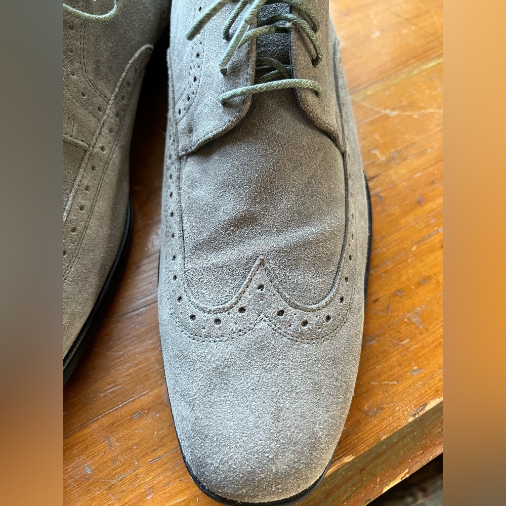 Hugo Boss Lace Up Dove Gray Suede Wingtip Oxfords - Picture 2 of 16